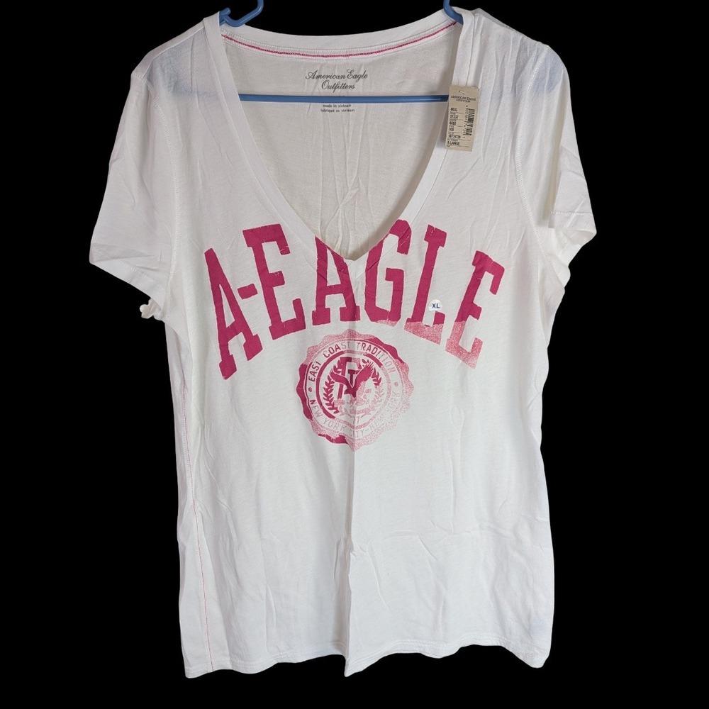 American Eagle Graphic Tee Women XL White Pink V-Neck Short Sleeve Logo Shirt